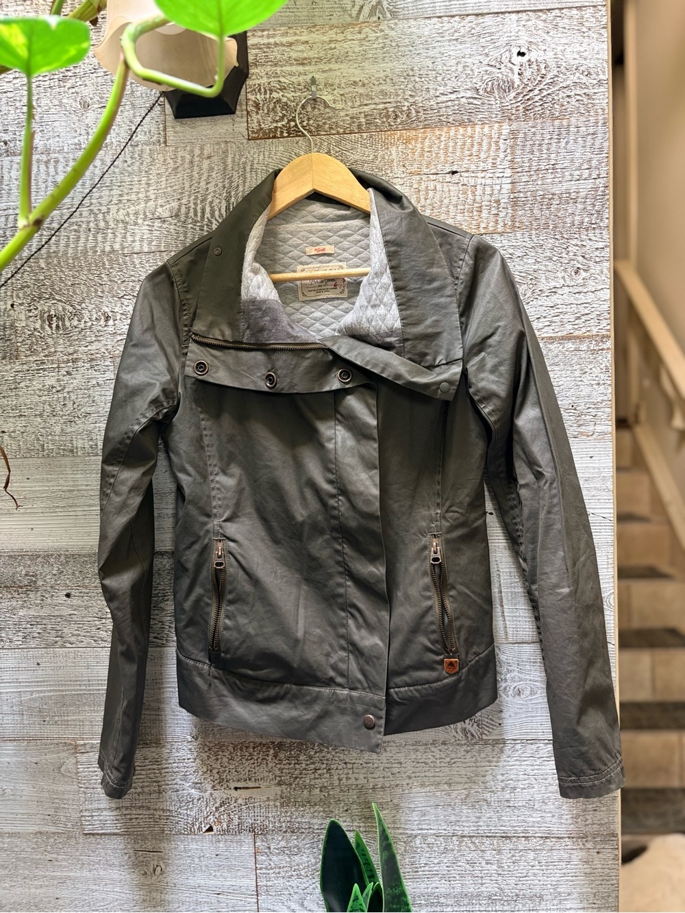 Burton | "The Scroll" Utility Casual Cool-Weather Jacket - Women's S, Olive Gray